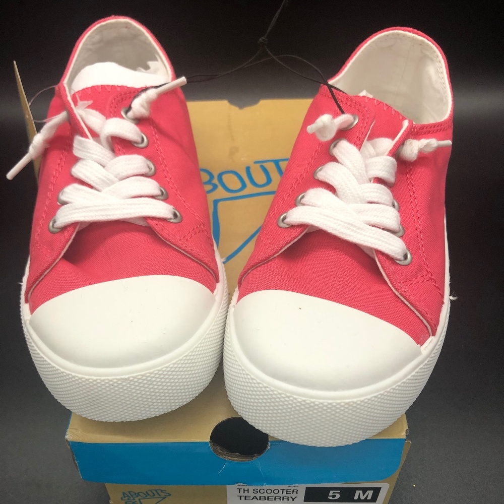 The Scooter Teaberry shoes for kids in pink